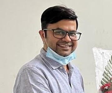 Dr. Tej Narayan